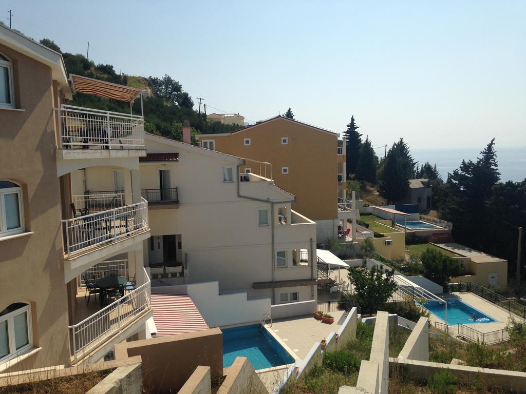 Mimice Bay Apartments Esterno foto