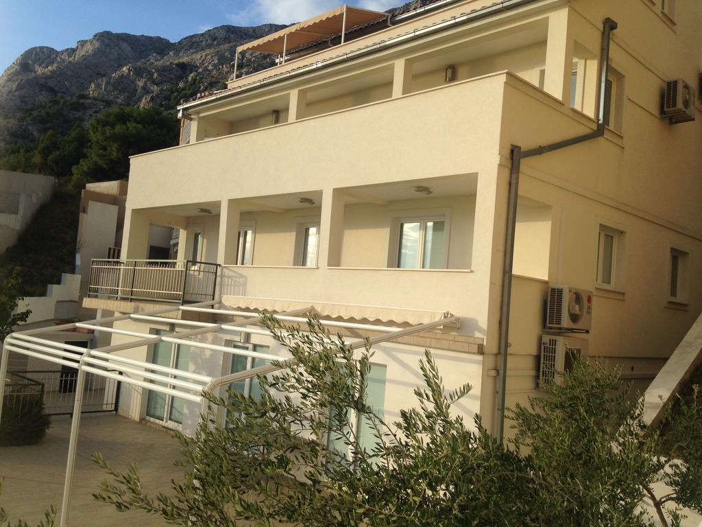 Mimice Bay Apartments Esterno foto