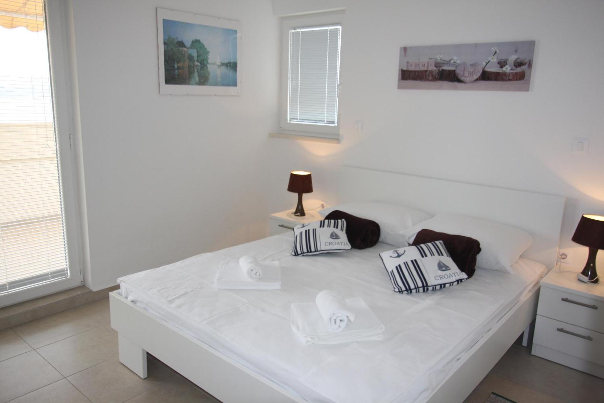 Mimice Bay Apartments Esterno foto