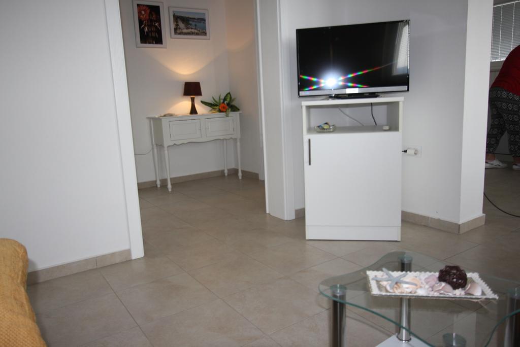 Mimice Bay Apartments Esterno foto