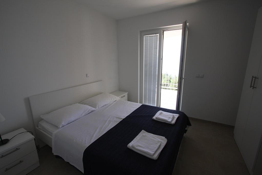Mimice Bay Apartments Esterno foto