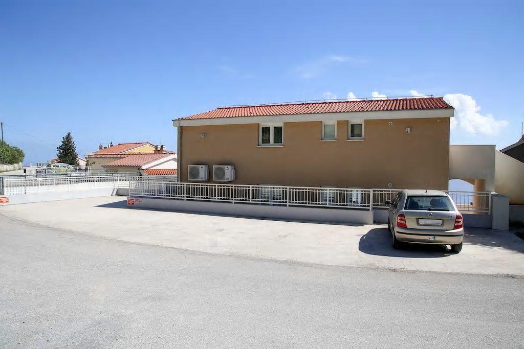 Mimice Bay Apartments Esterno foto